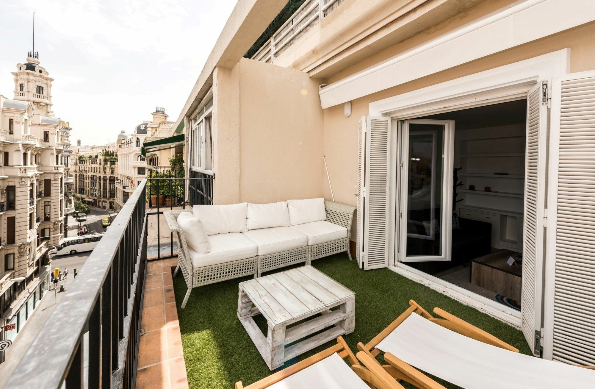 Gran Via Terrace City Center Мадрид Экстерьер фото
